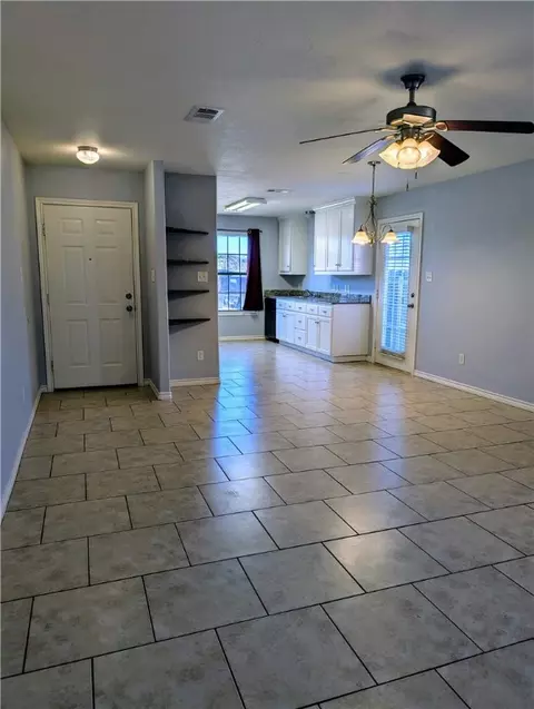 3903 High St, Bryan, TX 77808 photo 3