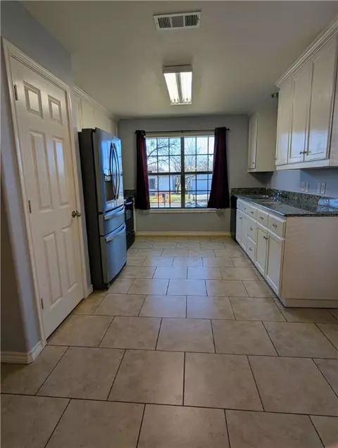 3903 High St, Bryan, TX 77808 photo 6