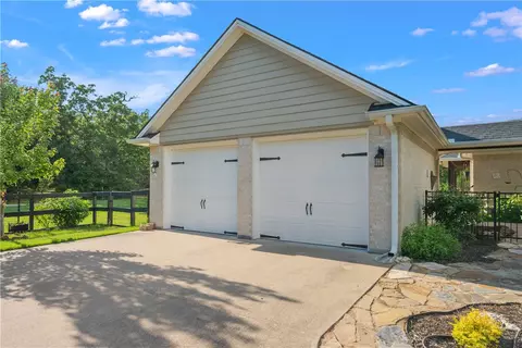 10187 Hampton Ct, Iola, TX 77861 photo 25