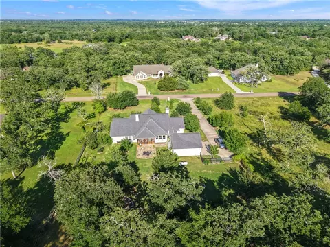 10187 Hampton Ct, Iola, TX 77861 photo 23