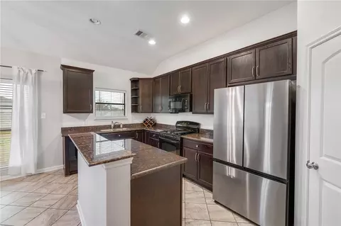 2030 Positano Loop, Bryan, TX 77808 photo 5