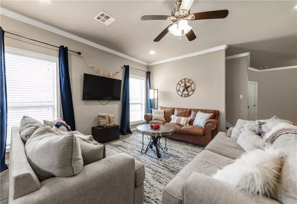 Living - 3110 Claremont Dr, College Station, TX 77845 photo 1 of 1