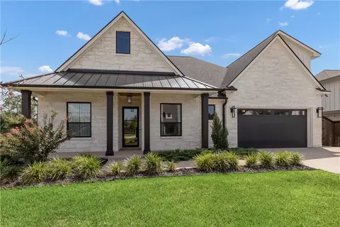 1721 Blanco Bend Dr, College Station, TX 77845