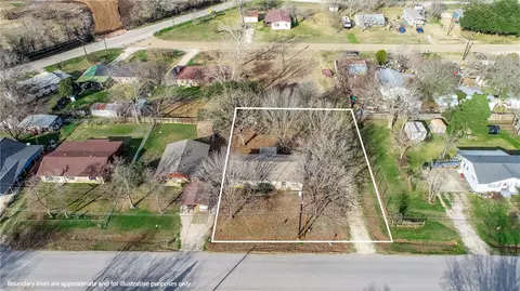 900 N Temple St, Caldwell, TX 77836