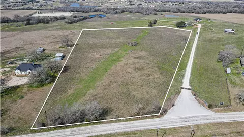 5199 Wilcox Ln, Bryan, TX 77808