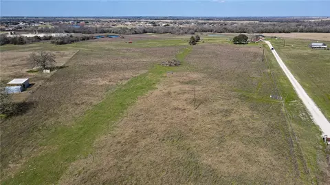5199 Wilcox Ln, Bryan, TX 77808 photo 4