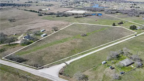 5199 Wilcox Ln, Bryan, TX 77808 photo 2