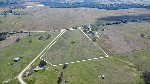 5199 Wilcox Ln, Bryan, TX 77808 photo 3