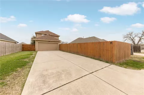 2008 Turning Leaf Dr, Bryan, TX 77807 photo 19