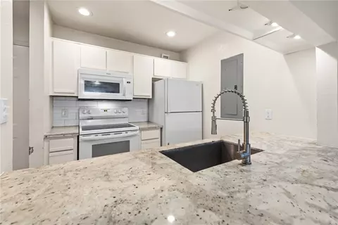 515 SW Parkway 301, College Station, TX 77840