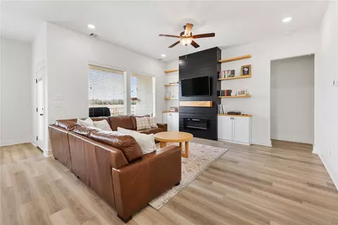 101 Windmill Rd, Somerville, TX 77879 photo 3