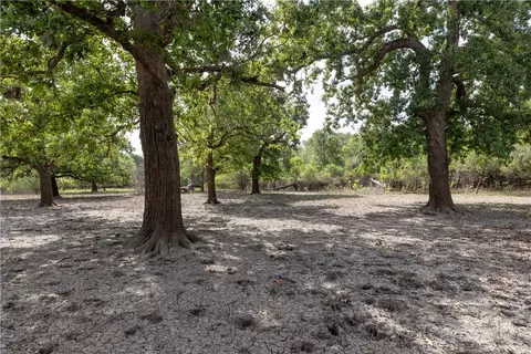1691 Navasota Ridge Rd, Navasota, TX 77868