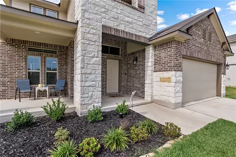 2043 Rock Ridge Ave, Bryan, TX 77807