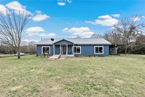 4748 County Road 426, Marquez, TX 77865