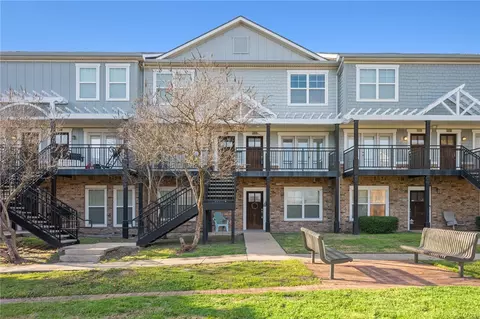 1725 Harvey Mitchell #2124, College Station, TX 77840
