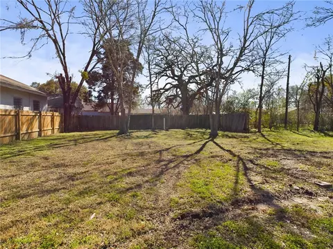 207 Bizzell St, Bryan, TX 77801