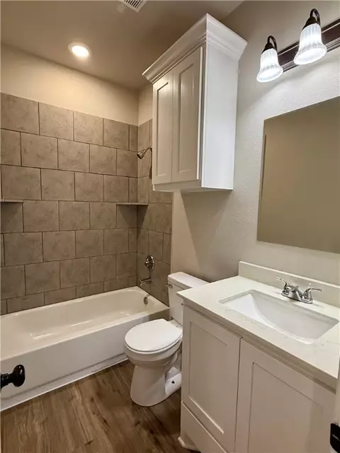 Bath - 1501 Conroy St, Bryan, TX 77808 photo 1 of 3