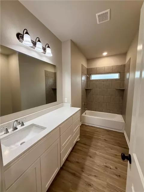 Bath - 1501 Conroy St, Bryan, TX 77808 photo 2 of 3