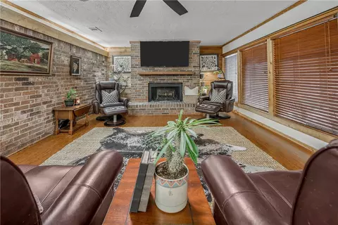 3802 Kelli Ln, Bryan, TX 77802 photo 6