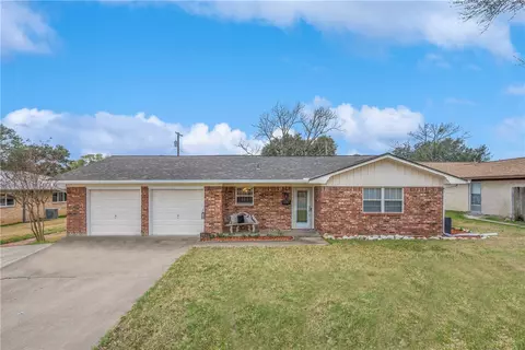 3802 Kelli Ln, Bryan, TX 77802