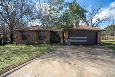 3520 Greenridge Cir, Bryan, TX 77802