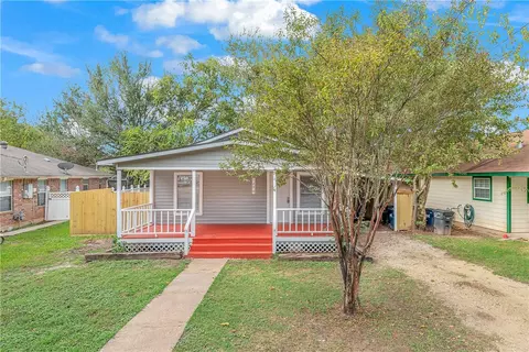 1206 Arizona St, College Station, TX 77840
