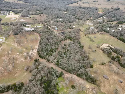 8657 Burch Ln, Bryan, TX 77808 photo 4