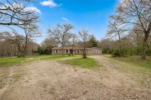 11549 Post Oak Ln, Bryan, TX 77807