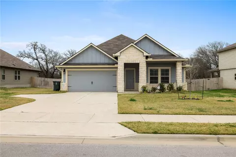 2040 Rock Ridge Ave, Bryan, TX 77807