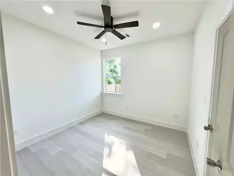 218 Plum St, Bryan, TX 77803 photo 15