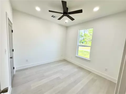 218 Plum St, Bryan, TX 77803 photo 16