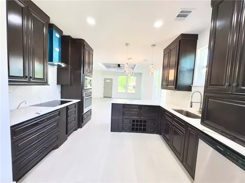 218 Plum St, Bryan, TX 77803 photo 9
