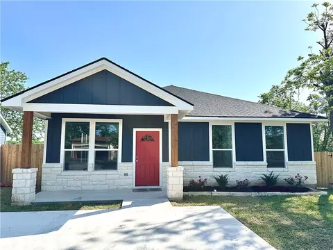 218 Plum St, Bryan, TX 77803