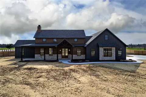 114 Courtside Dr, Snook, TX 77878