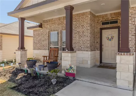 5239 Montague Loop, Bryan, TX 77807 photo 2