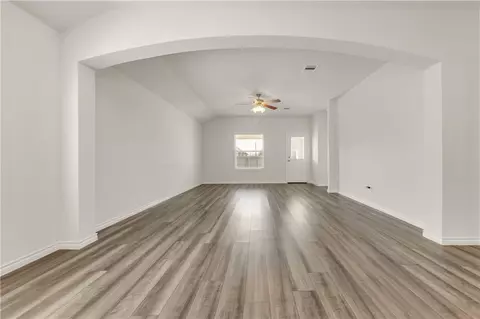 5239 Montague Loop, Bryan, TX 77807 photo 4