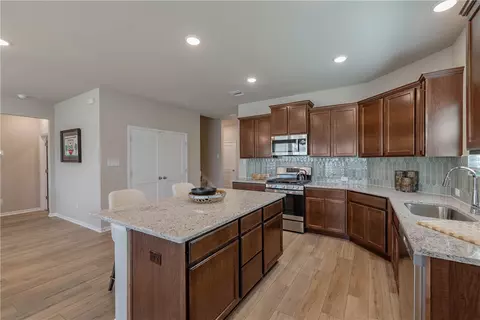 5311 Lyle Pl, Bryan, TX 77807 photo 5