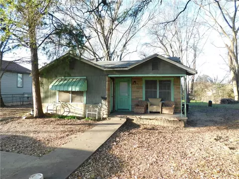 704 E 21st St, Bryan, TX 77803 photo 1