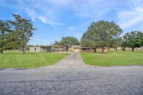 9639 Valley View Dr, College Station, TX 77845