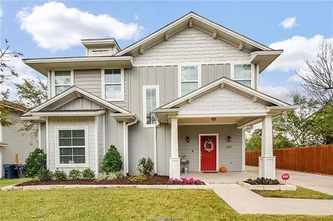 409 Live Oak St, College Station, TX 77840