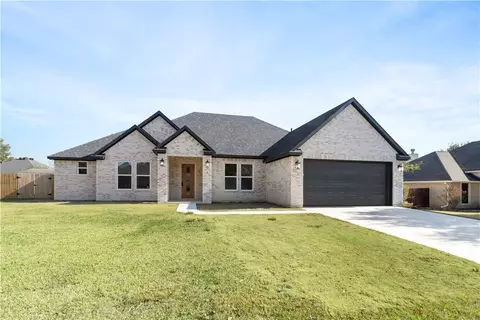 704 Lorey Ln, Caldwell, TX 77836