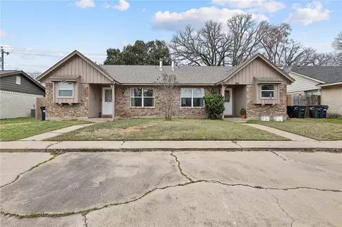 12091211 Airline Dr, College Station, TX 77845