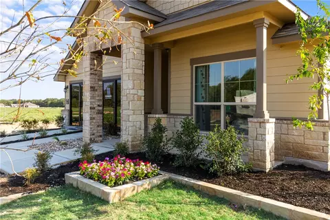 1983 Cartwright St, Bryan, TX 77807