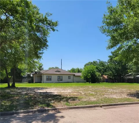 2700 2704 Maloney Ave, Bryan, TX 77801