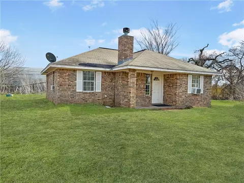 11127 Winstead Ln, Calvert, TX 77837