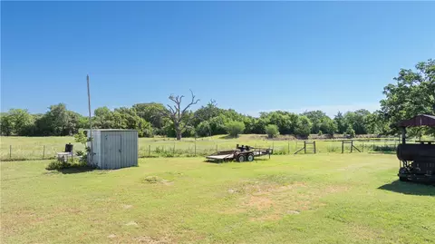 Exterior - 5290 Sandy Point Rd, Bryan, TX 77807 photo 6 of 8