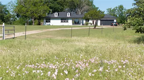 Exterior - 5290 Sandy Point Rd, Bryan, TX 77807 photo 2 of 8