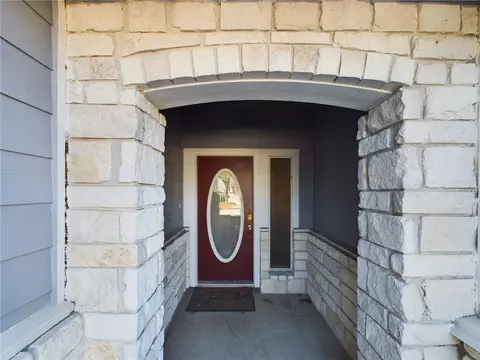 1207 Canyon Creek Cir, College Station, TX 77840