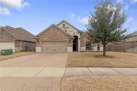 15624 Shady Brook Ln, College Station, TX 77845