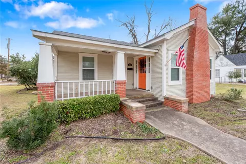 201 Anderson St, Hearne, TX 77859